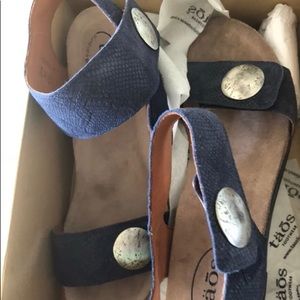 Ladies New Taos Carousel 2 sandals